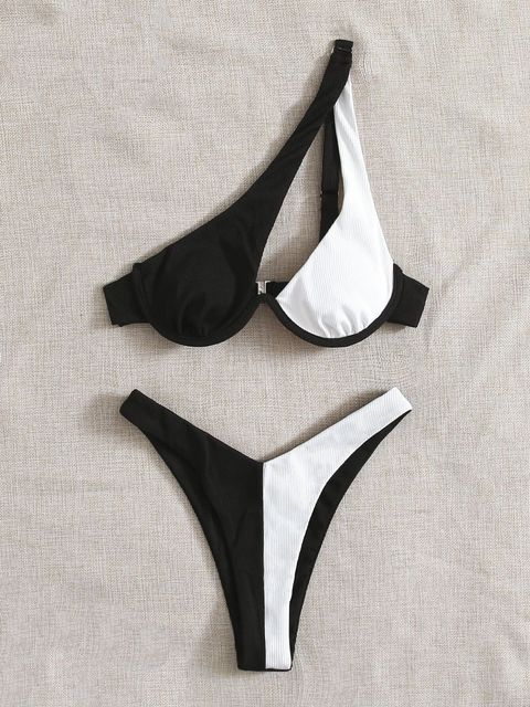 Cut Out Underwire One Shoulder Bikini Set